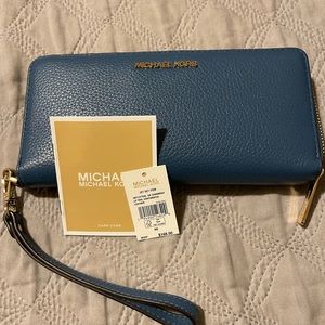 authentic Michael Kors continental leather wallet